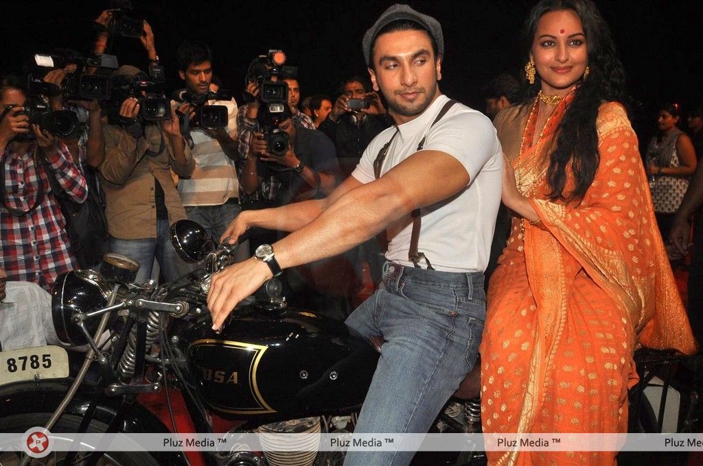 Ranveer and Sonakshi at launch of movie 'Lootera' - Pictures | Picture 127066
